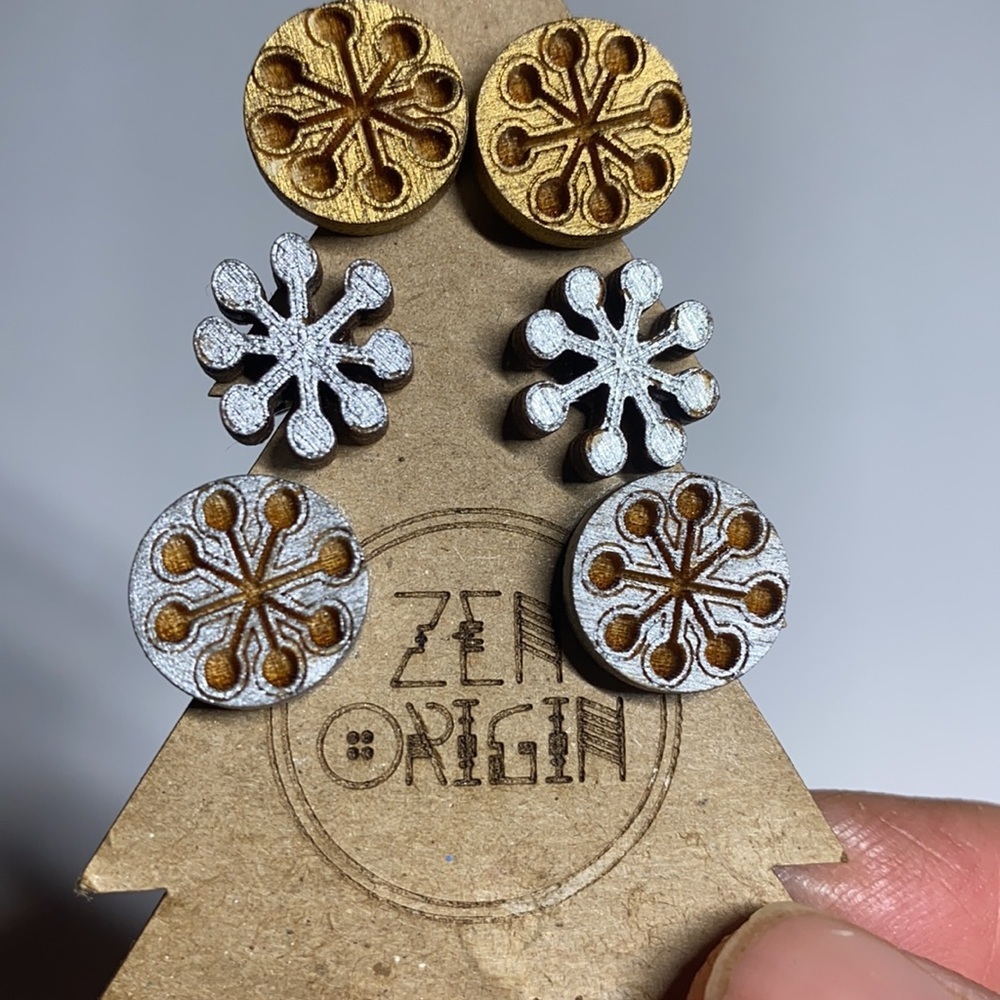 NWT Wooden Earrings - Lightweight and Trendy - set of 3 pierced New with Tags - Picture 2 of 3